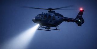 Ein Polizeihubschrauber im Einsatz.